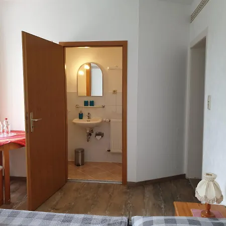 Kottmarschenke - Gaestezimmer Und Am Гостевой дом