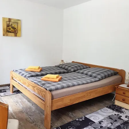 Гостевой дом Kottmarschenke - Gaestezimmer Und Am Kottmar